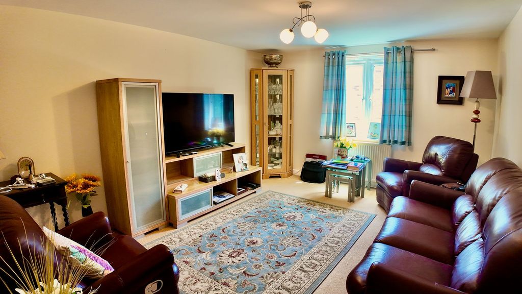Additional image 4 of 2 bed flat for saleCoed Celynen Drive, Abercarn NP11