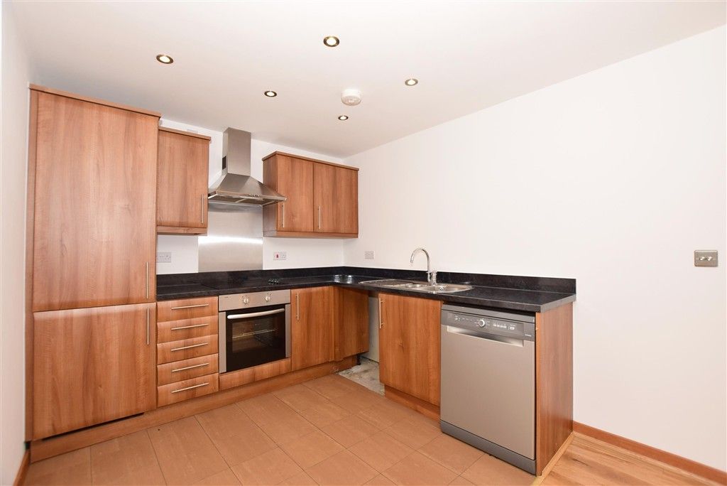 Property photo 2 of 6 Kitchen