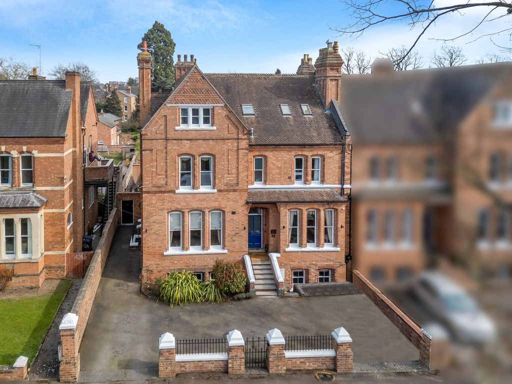 Property photo 1 of 29