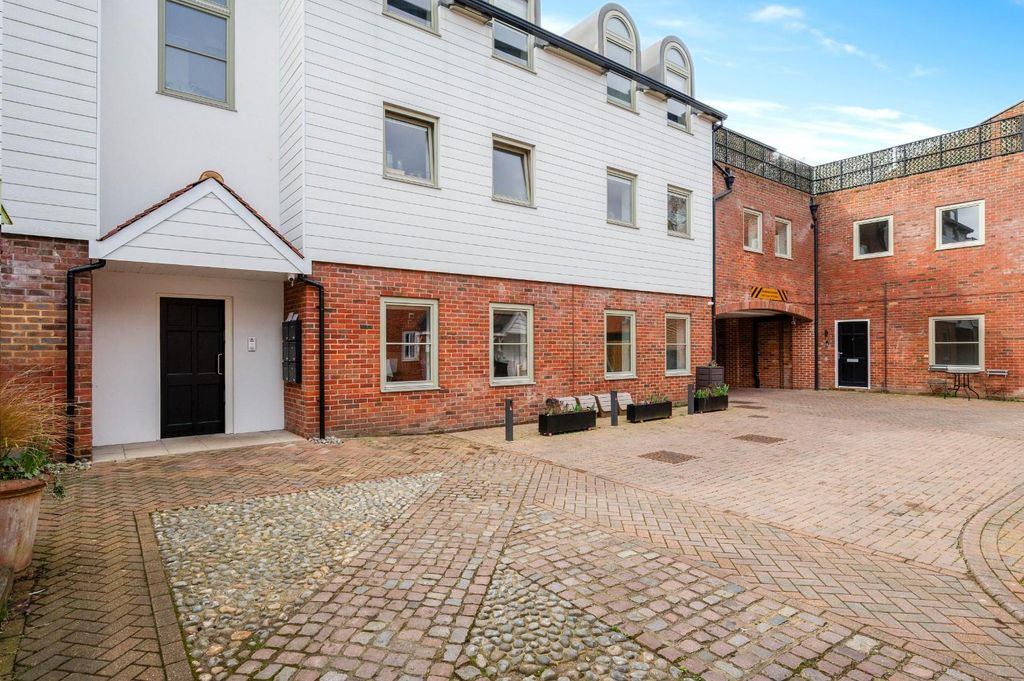 Property photo 1 of 14 Bluebird House