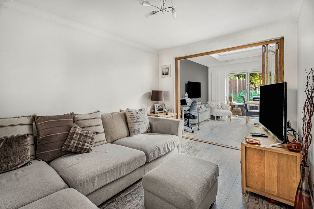 Property photo 2 of 17