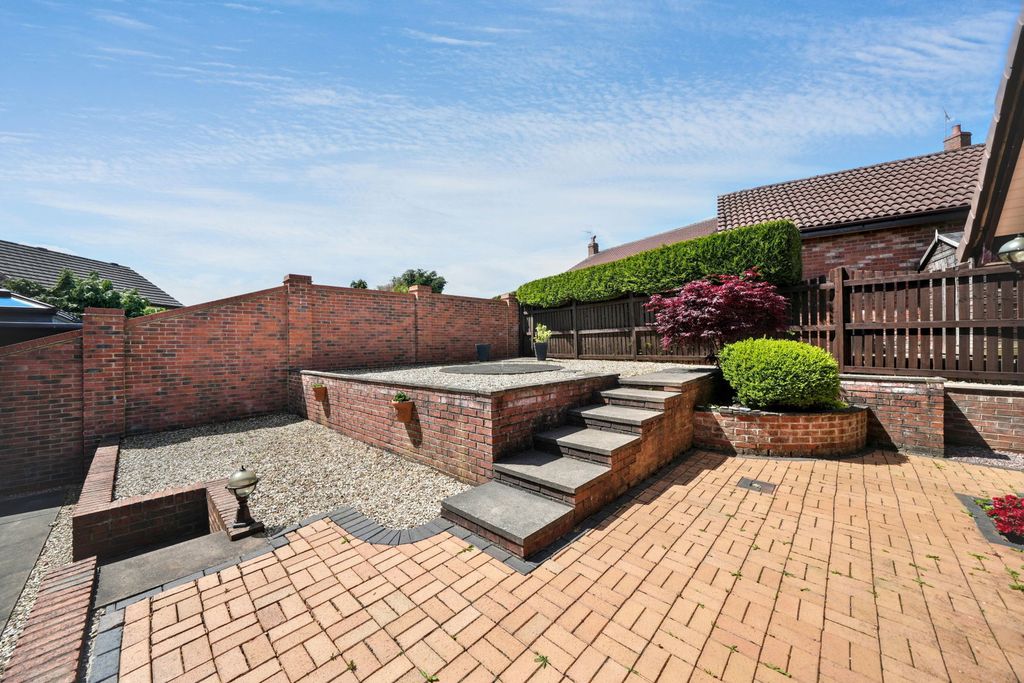 Property photo 2 of 54