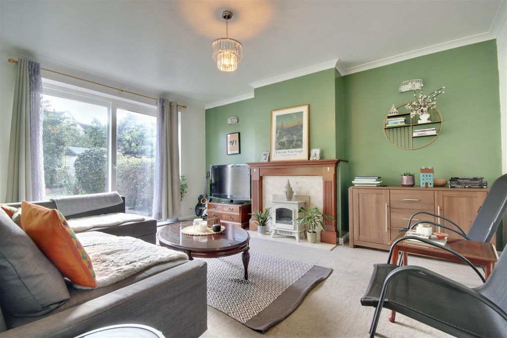 Property photo 1 of 17 342Ea867-DCCC-48E4-8E69-A684Ad0540Dd_1_201_A.Jpeg