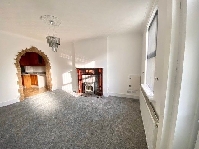 Property photo 2 of 7 Balcony