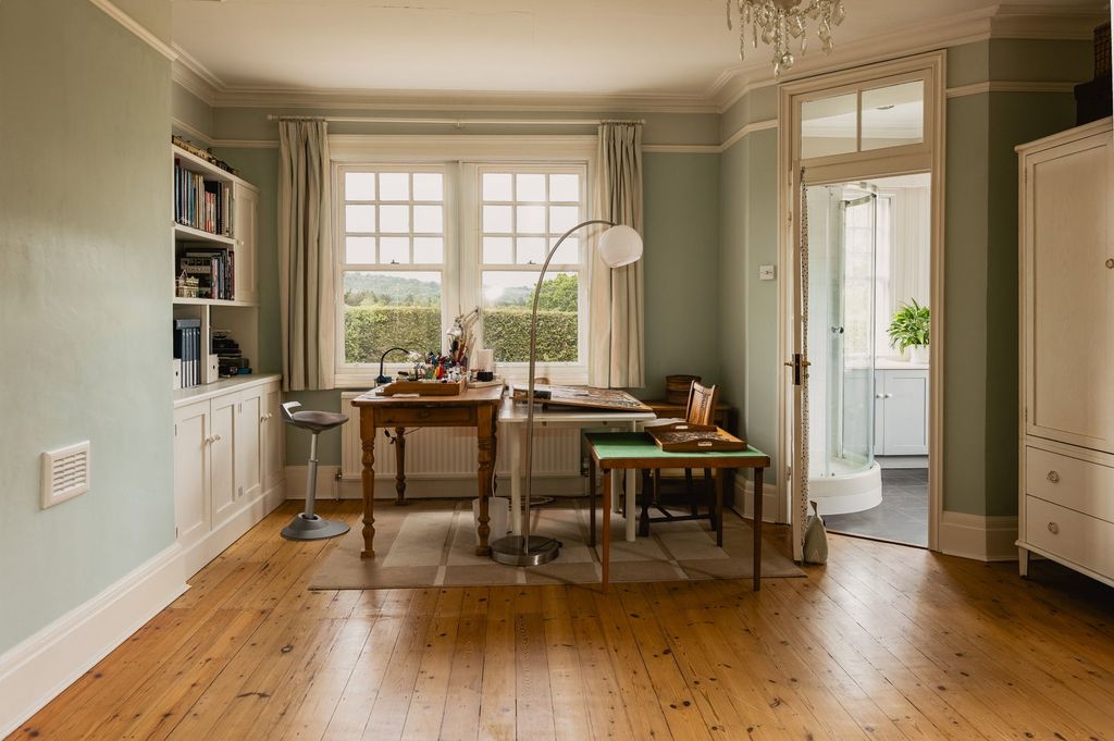 Additional image 17 of 7 bed semi-detached house for saleWesterham Road, Oxted, Surrey RH8