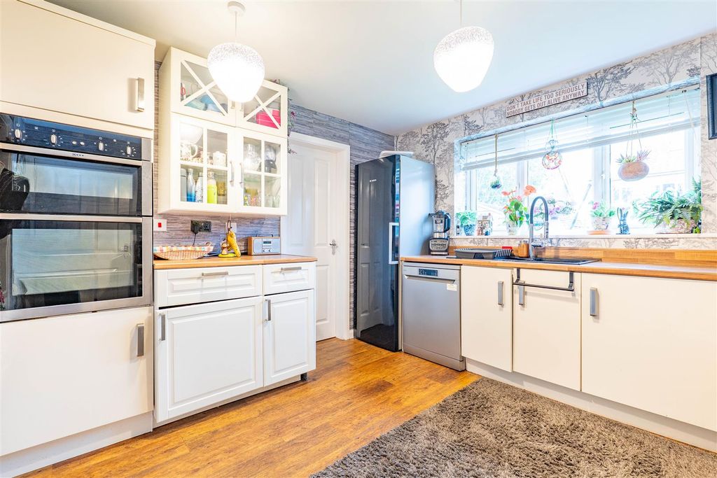 Property photo 3 of 38 Kitchen