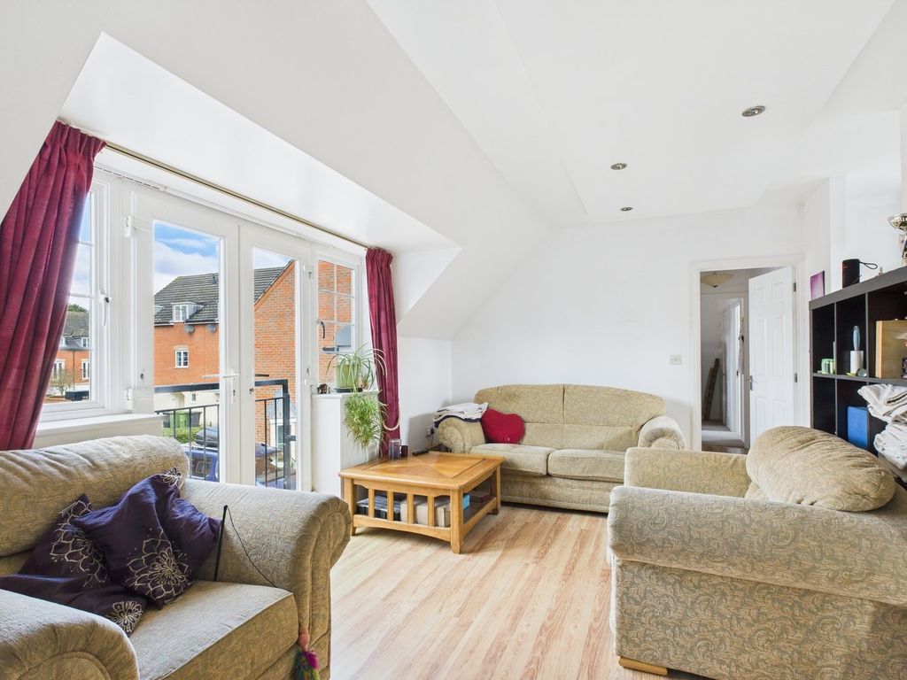 Property photo 3 of 12