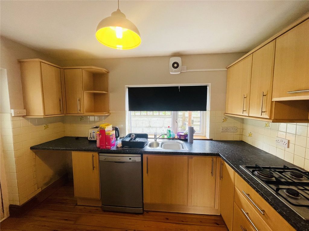 Property photo 3 of 14 Picture No. 10