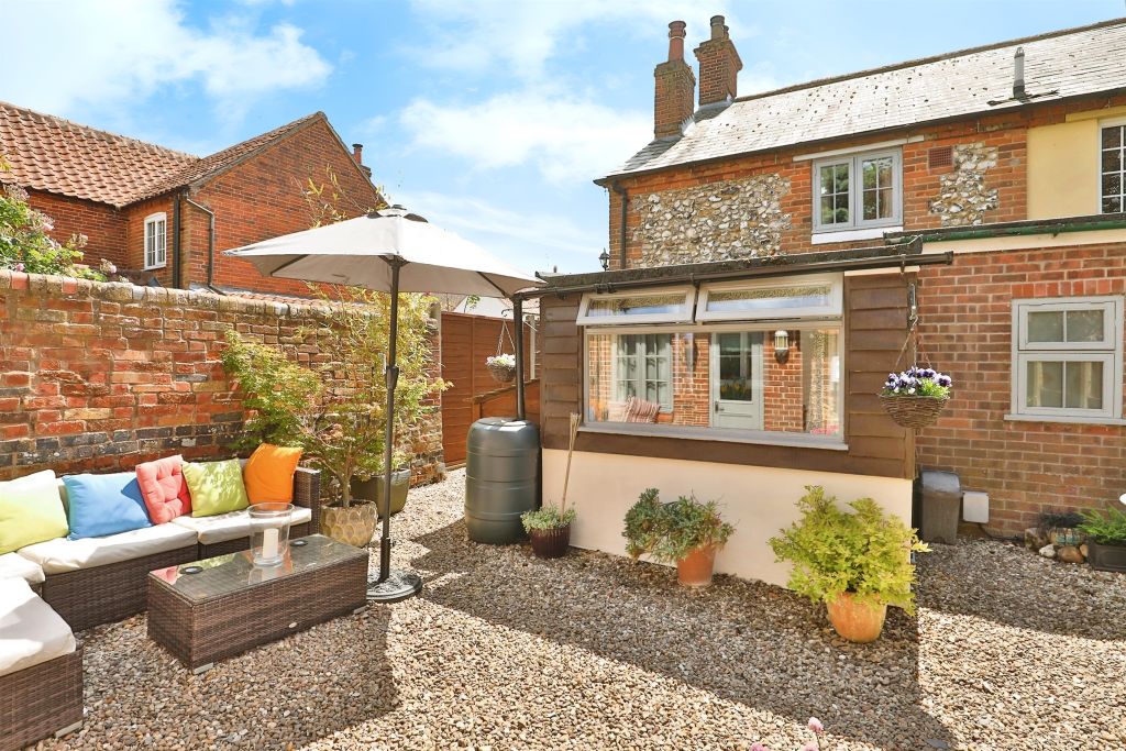 Property photo 1 of 17