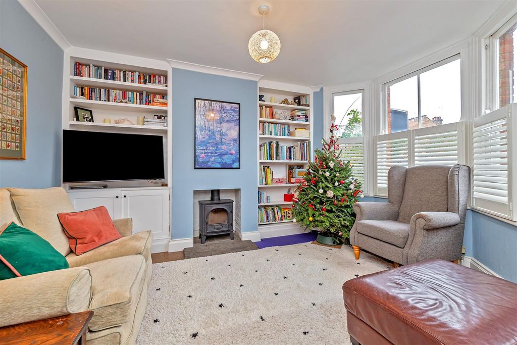 Property photo 2 of 18 8Kimberleyroad-16New.Jpg