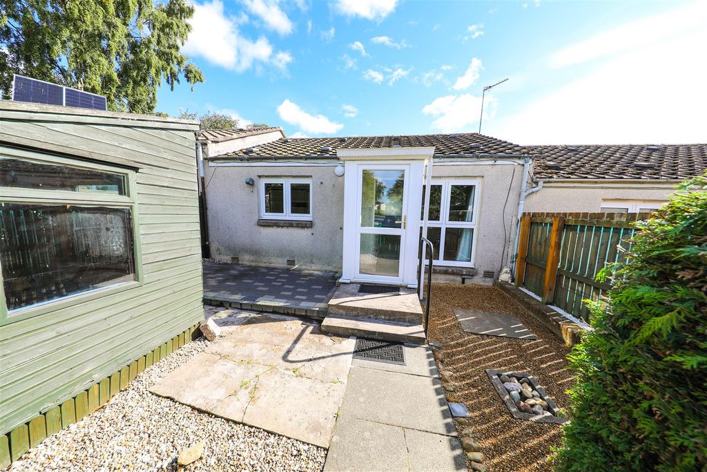 Property photo 2 of 13 B