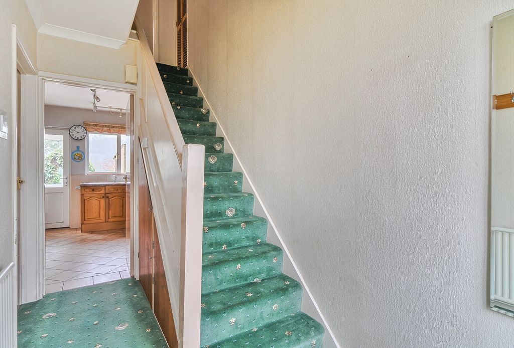 Property photo 2 of 23 1423723-23-69Aea2...