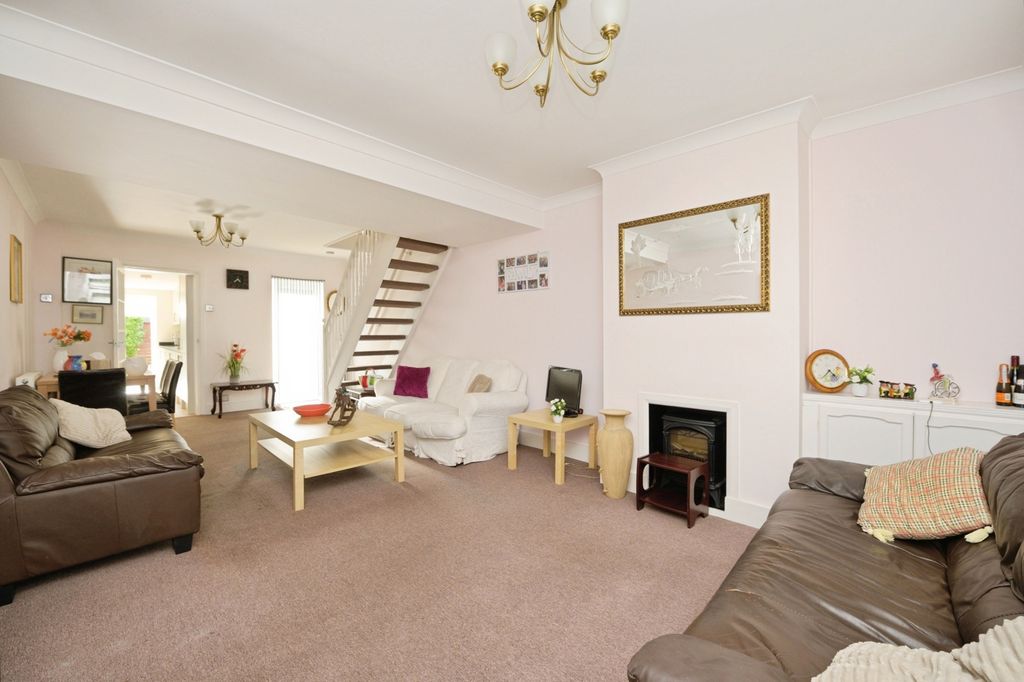 Property photo 2 of 16 Photo