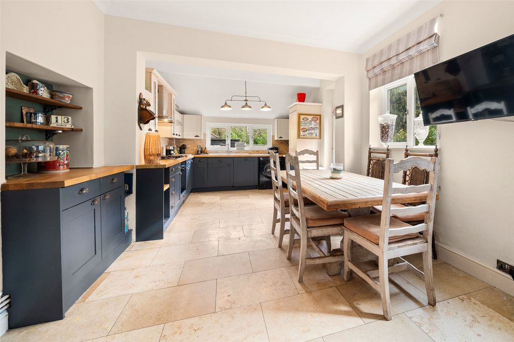 Property photo 2 of 16 Picture No. 08