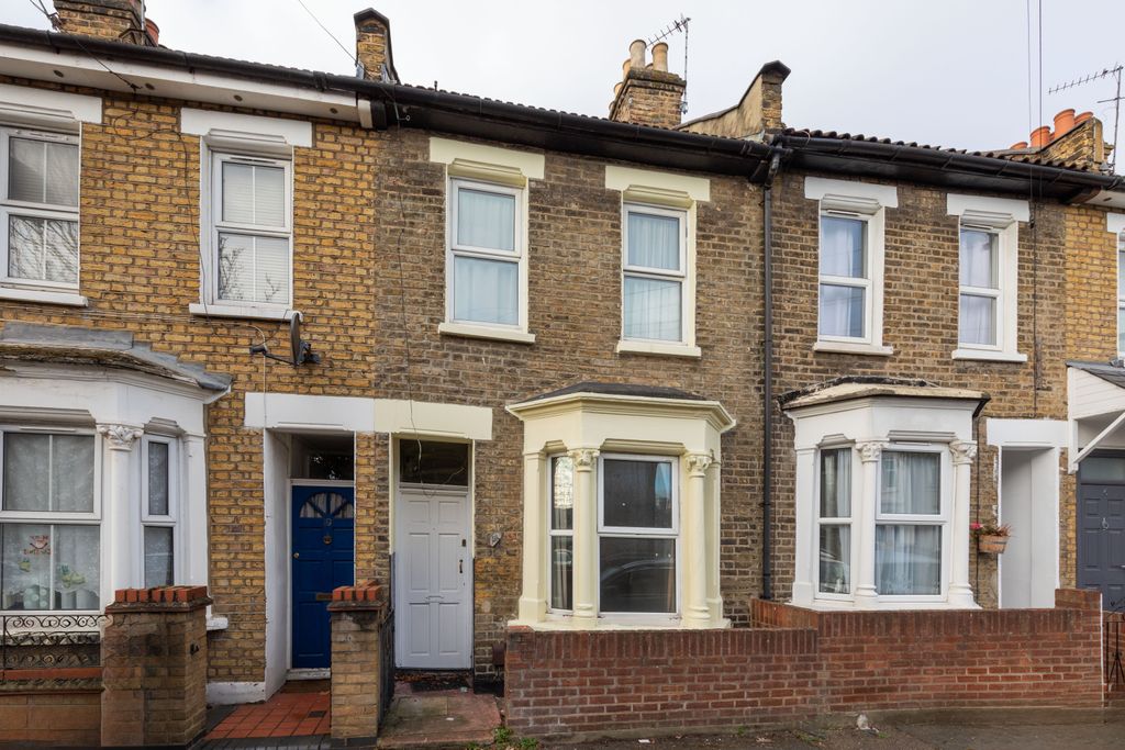 Property photo 2 of 19