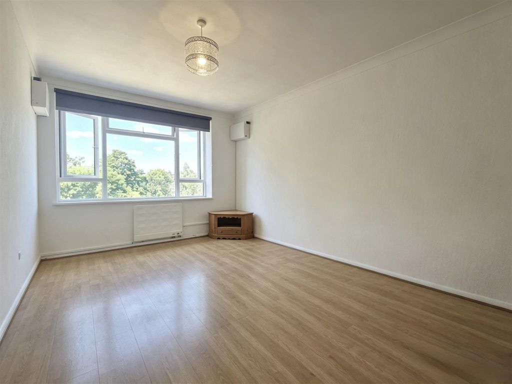 Property photo 2 of 7 1294F87A-4429-4F37-Bccf-52C703C4Cab6.Jpg
