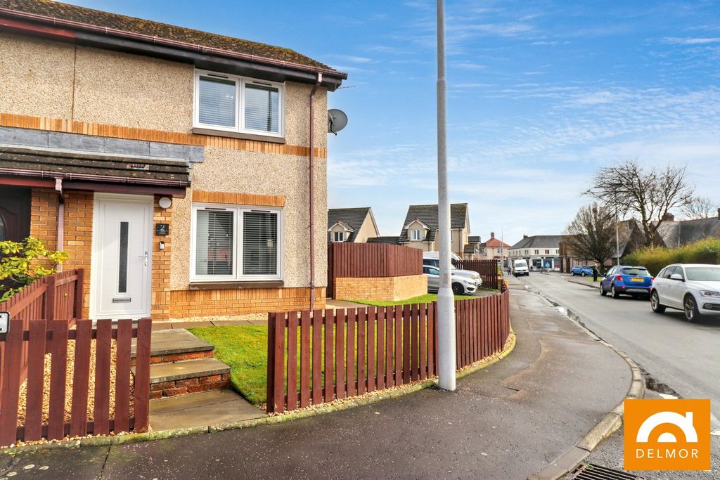 Property photo 2 of 25