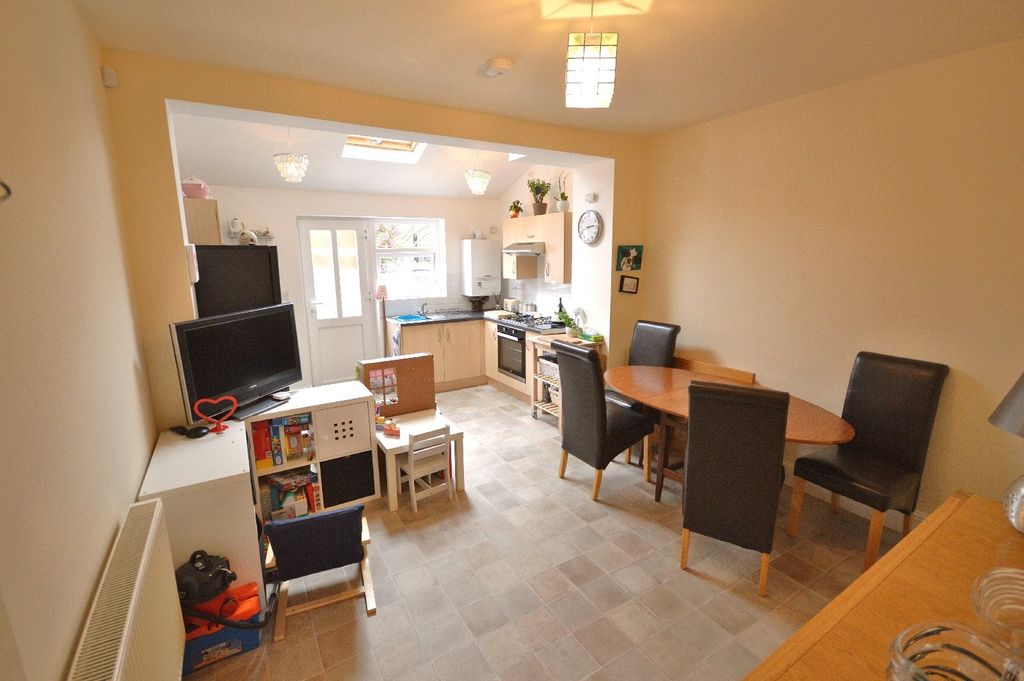 Property photo 3 of 9 Dining Room