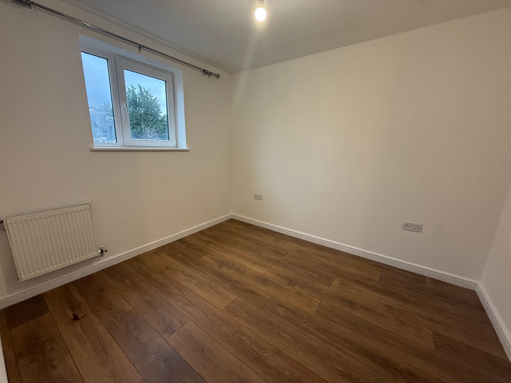 Property photo 3 of 13 Image