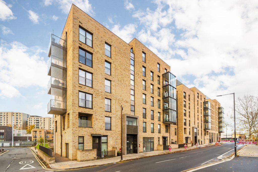 Property photo 2 of 14 External