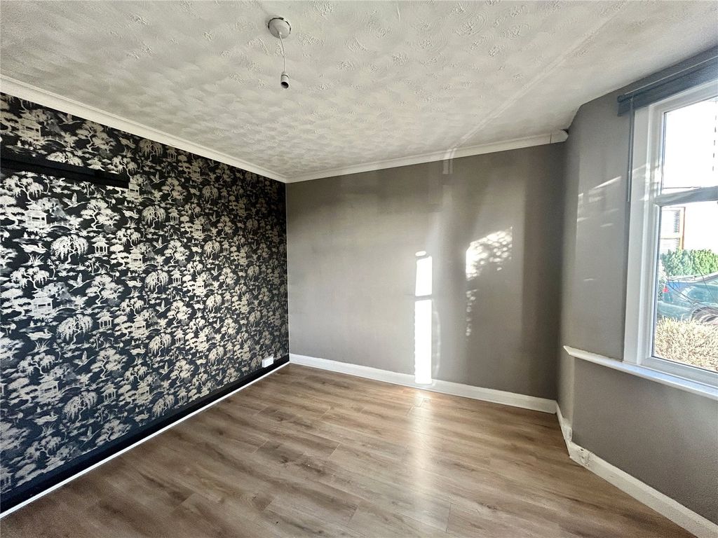 Property photo 3 of 15 Picture No. 17