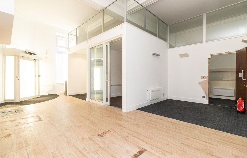 Property photo 3 of 14 Picture 3