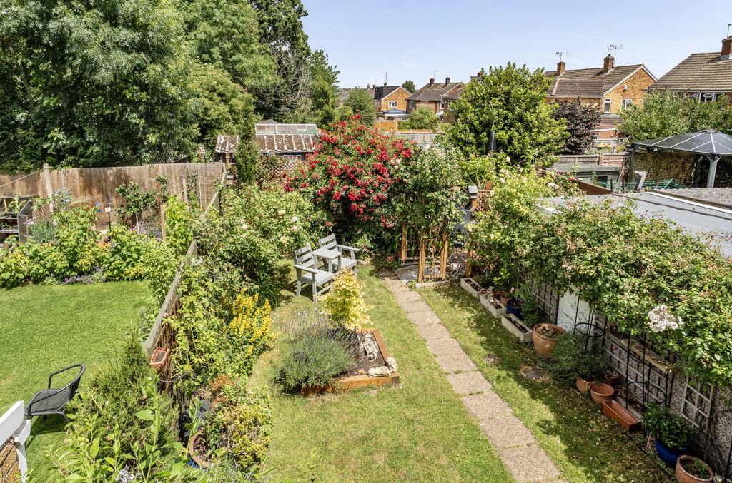 Property photo 2 of 16 1476927-17-6A2Ff3...