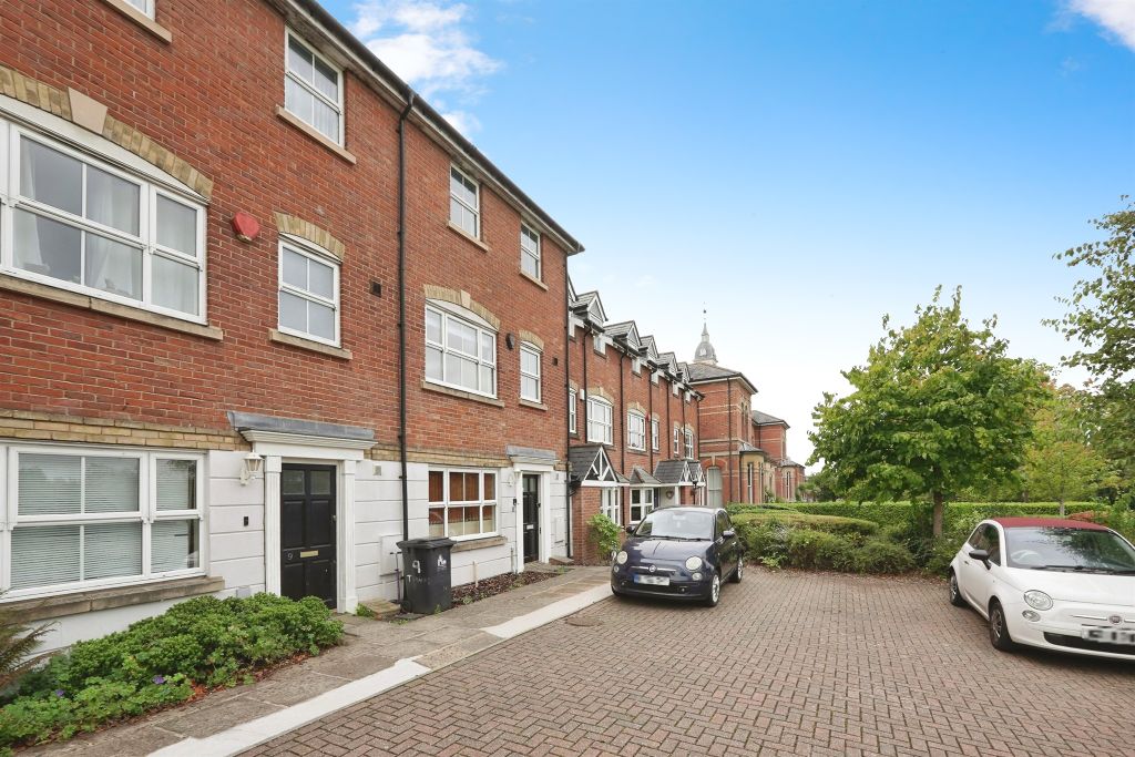 Property photo 2 of 17