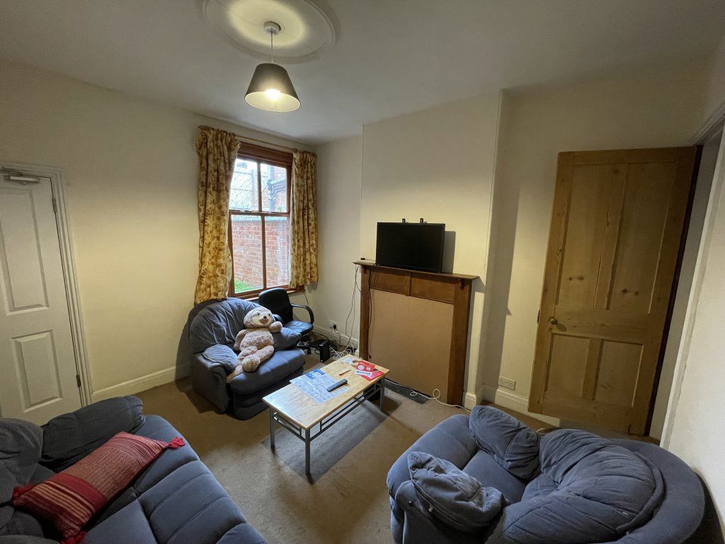 Property photo 3 of 8