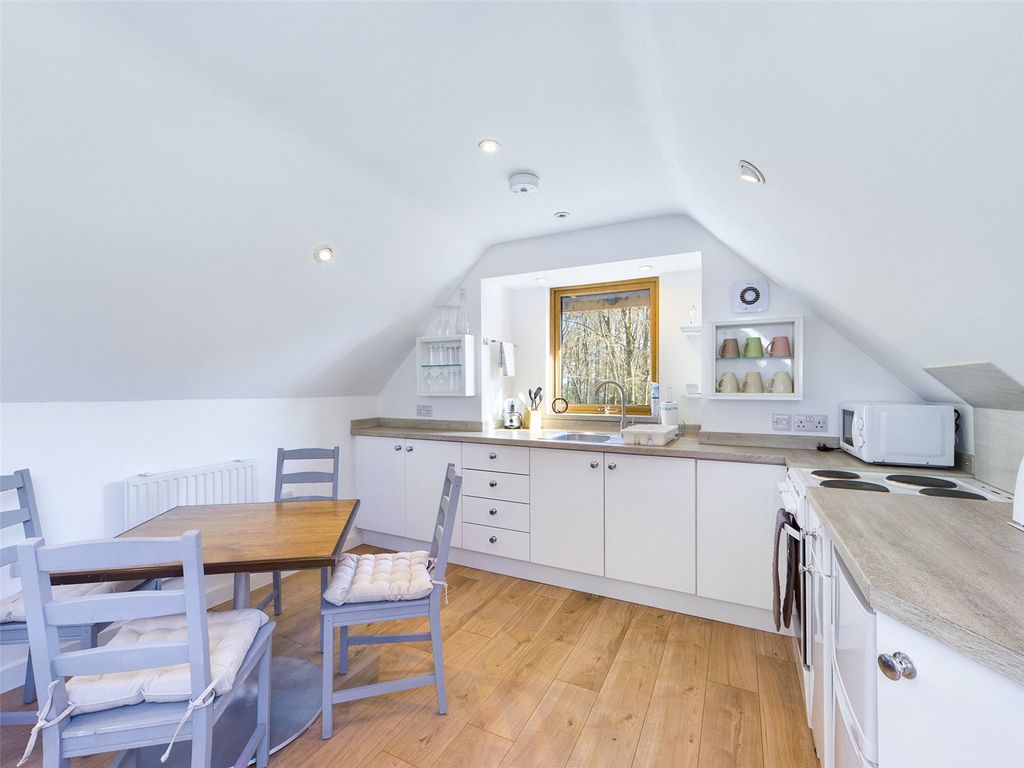 Property photo 1 of 7 Kitchen