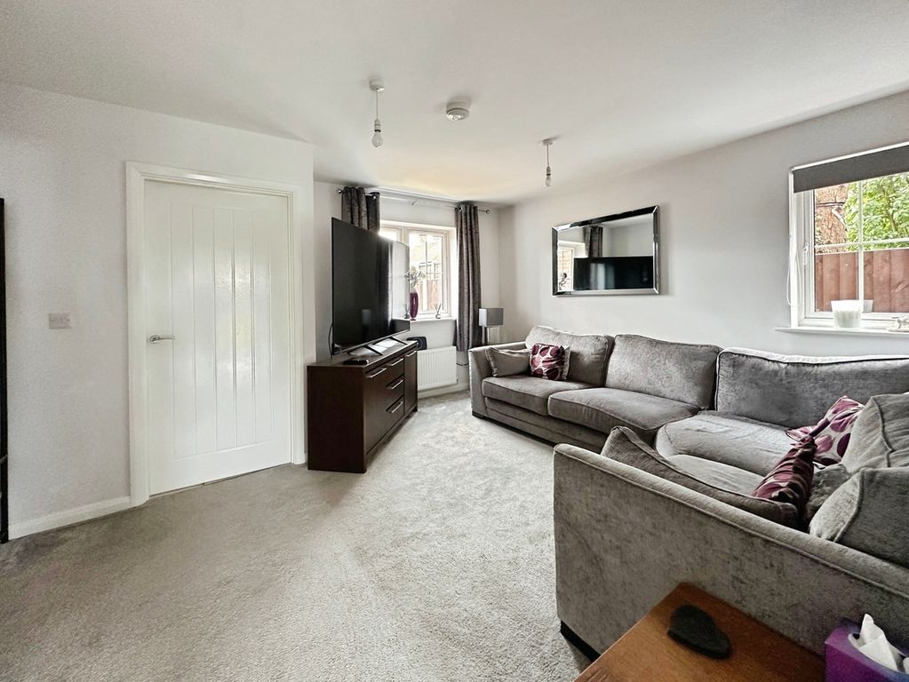 Property photo 3 of 13