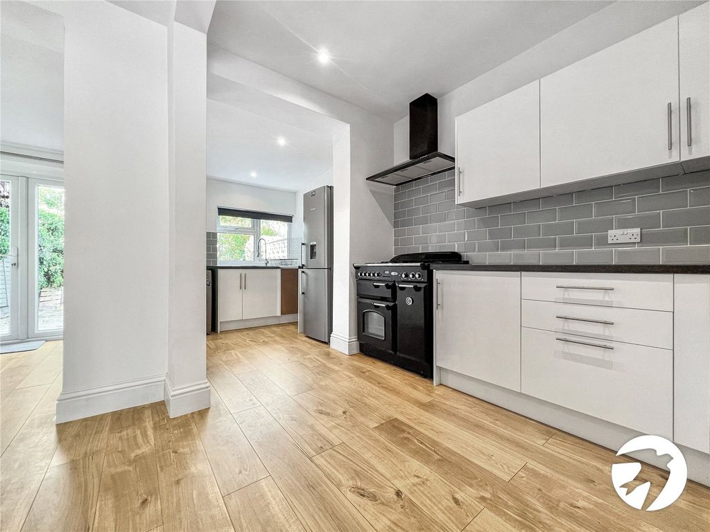 Property photo 1 of 13 Picture No. 15