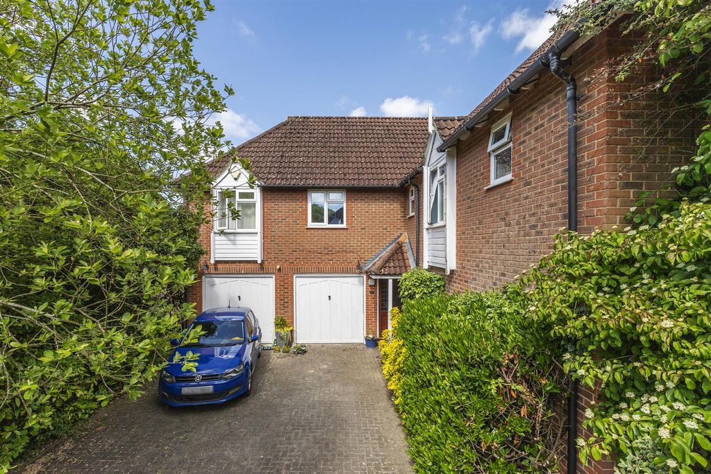 Property photo 1 of 30
