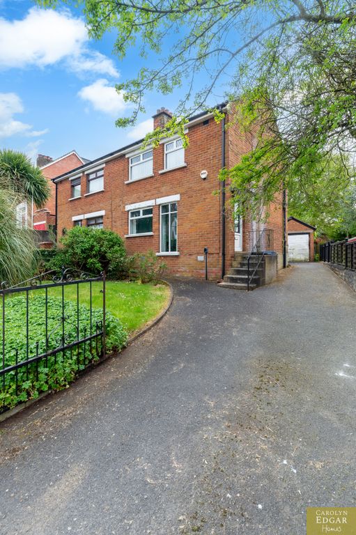 Property photo 2 of 33 011