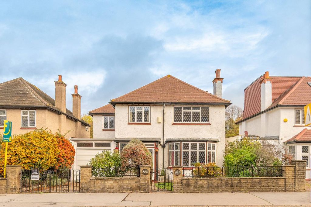 Property photo 2 of 23