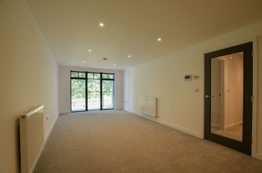 Property photo 3 of 7 To Book A Viewing Call Tps Lostwithiel On 01208 87
