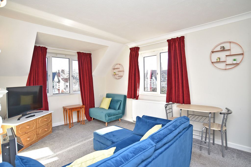 Property photo 2 of 7