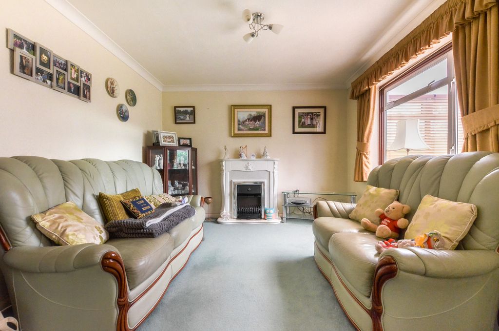 Property photo 3 of 16