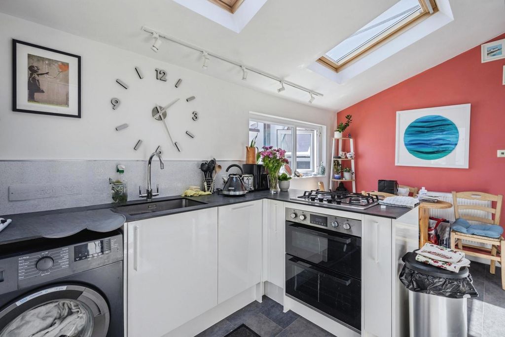 Property photo 2 of 25 Pbox-Img.Jpg