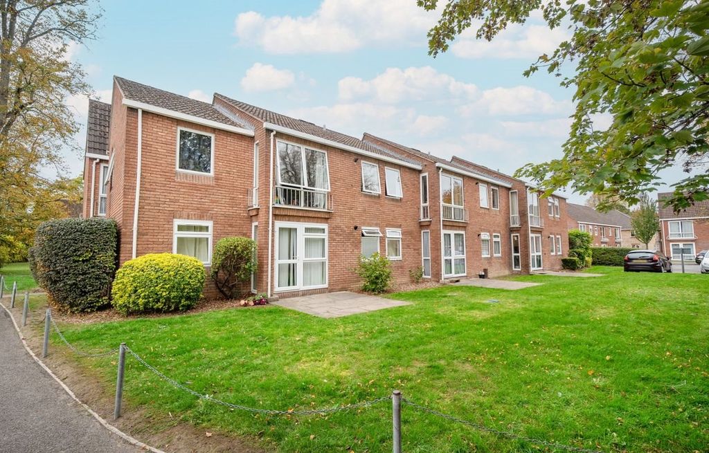 Property photo 1 of 12 699614_1_001