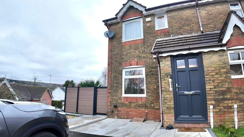 Property photo 1 of 28