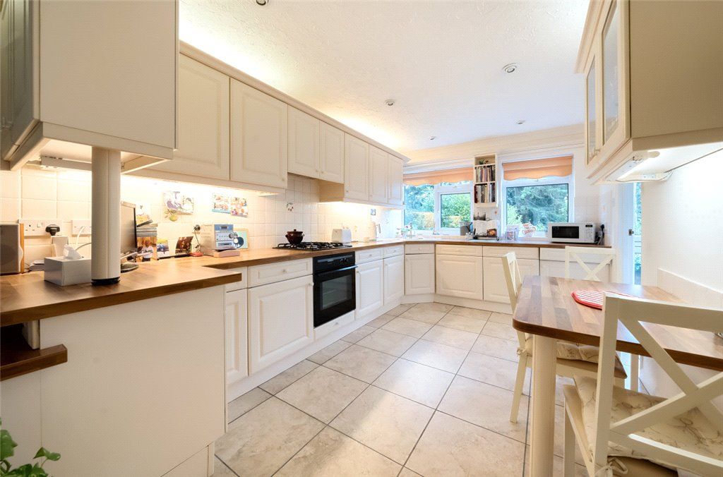 Property photo 2 of 14 Kitchen