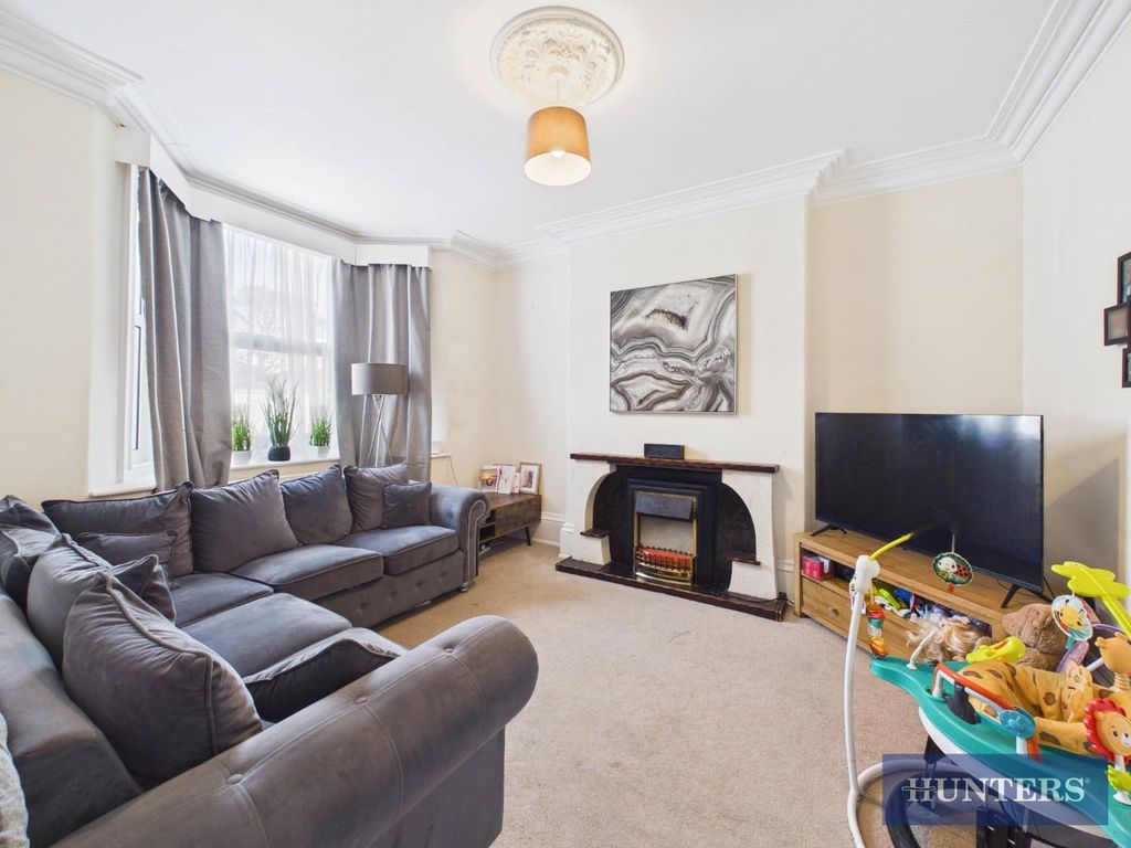 Property photo 2 of 20 Living Room