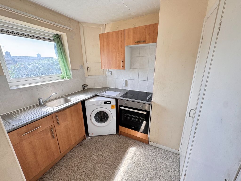 Property photo 3 of 8 4194002
