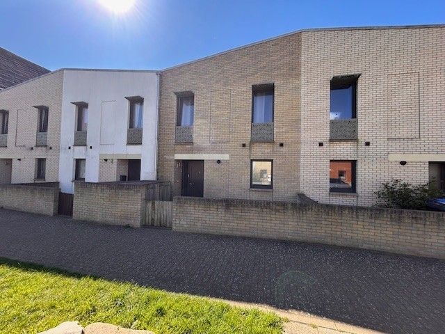 Property photo 1 of 5