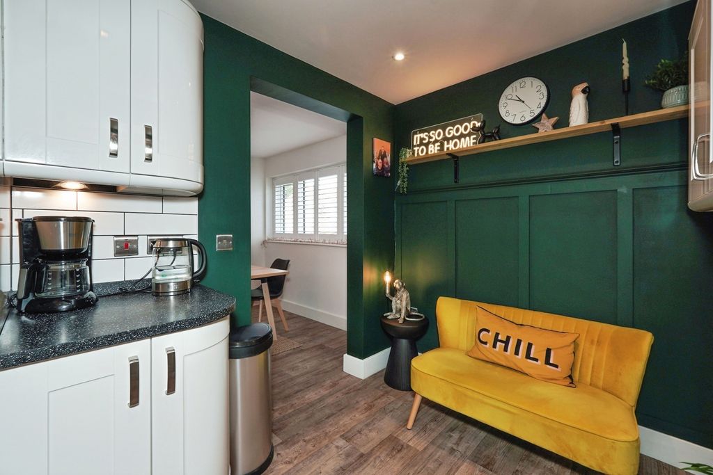 Property photo 3 of 20 Photo