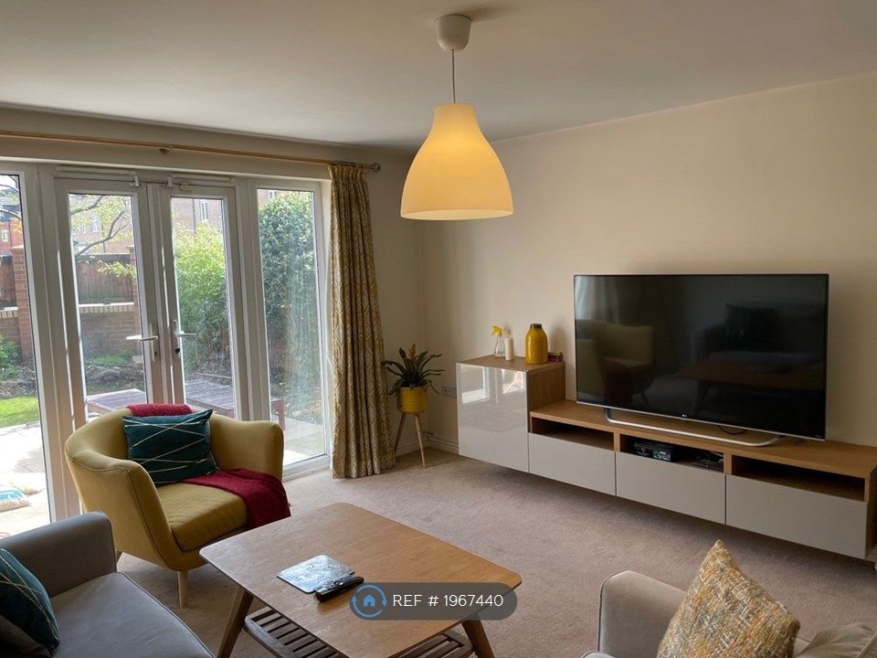 Property photo 3 of 12