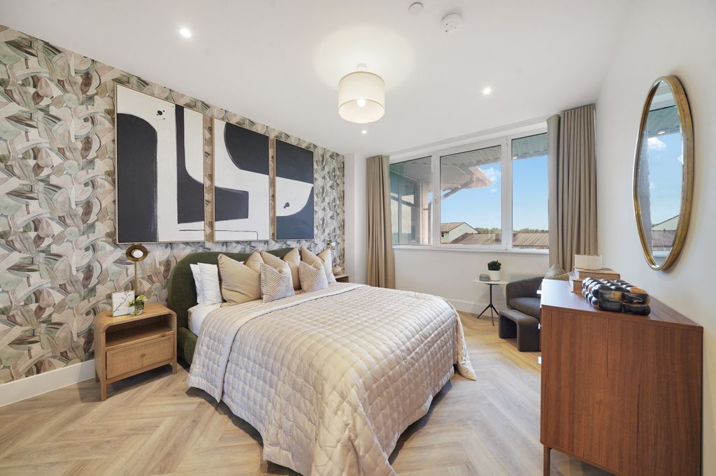 Property photo 2 of 14 Flat 56, Drake Ho...