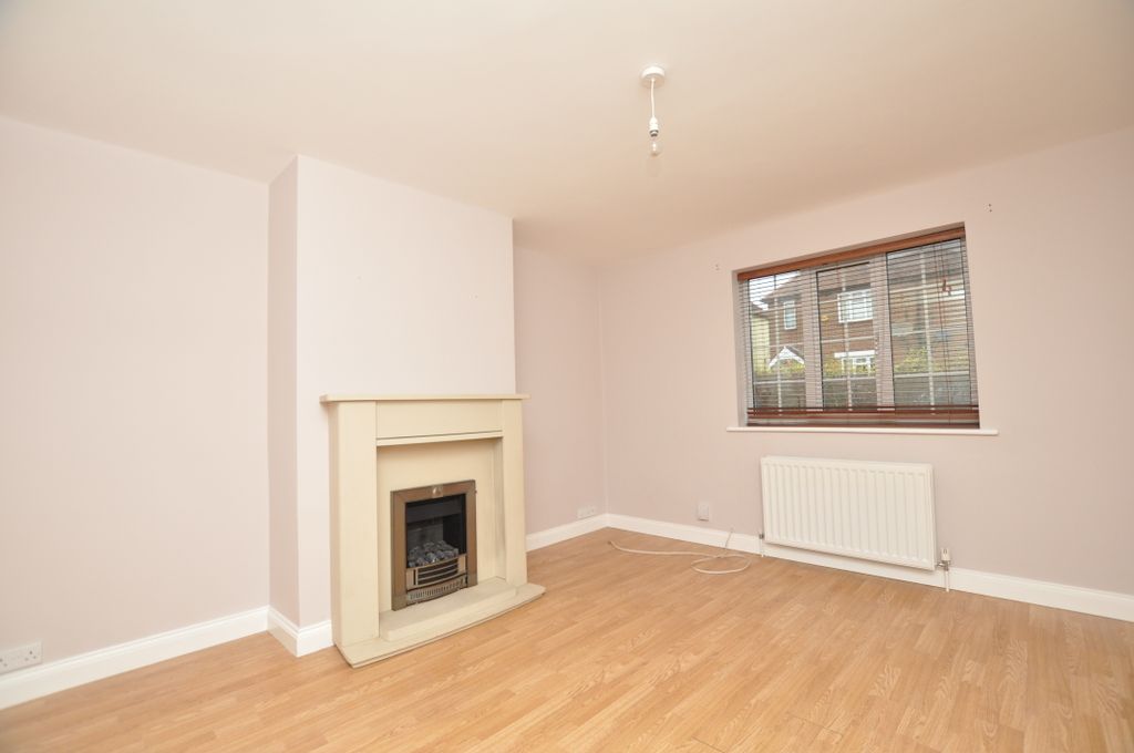 Property photo 3 of 9 Photo 03