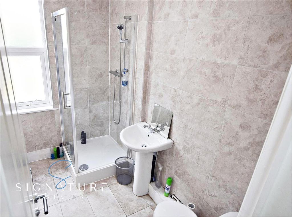 Property photo 2 of 5 Gi6Xkrfmfeoywt9Ehxrkvw.Jpg